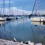 Marina By Dora Apartamento