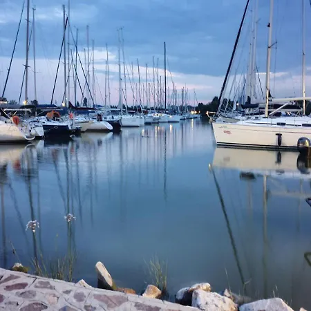 Marina By Dora Apartman