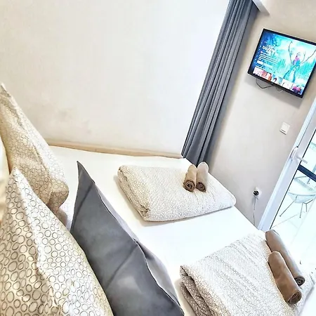 Marina By Dora شقة