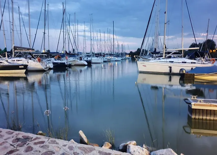 Marina By Dora Apartment