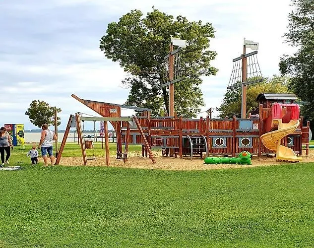 Marina By Dora Apartmán *